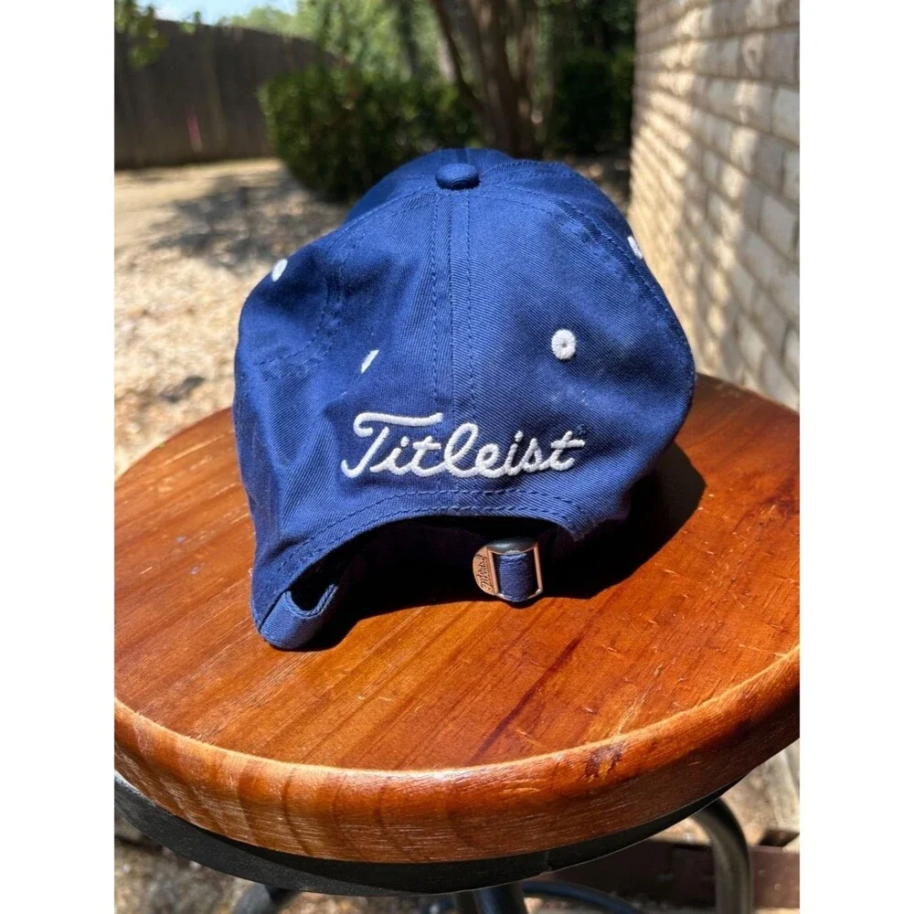 Lot of 2 Titleist Adjustable Golf Baseball Caps Navy Gray Blue Embroidered Logo